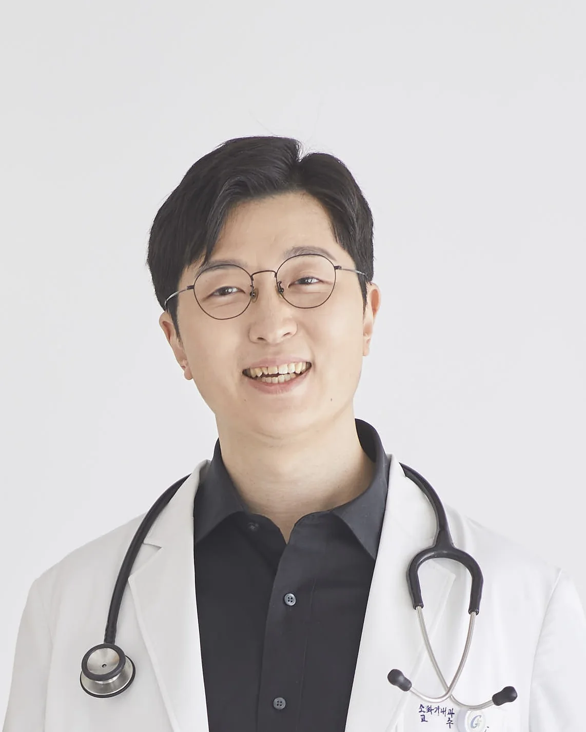 진료복을 입은 의료진 프로필 사진